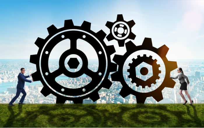 再論企業(yè)戰略